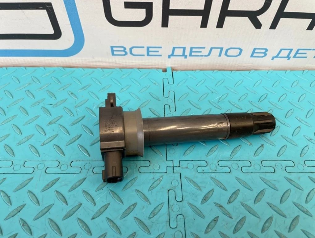 Катушка зажигания Mitsubishi Pajero 2010 1832A031 V93W 6G72 3.0