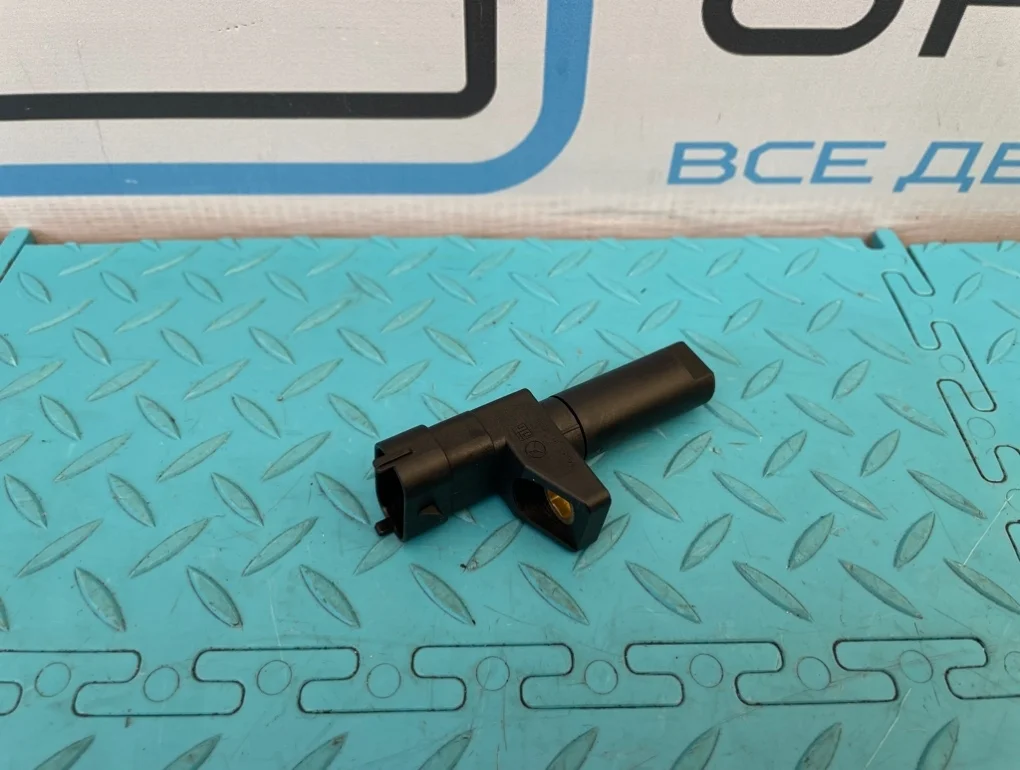 Датчик коленвала Mercedes-Benz C-Class 2006 A6421530728 W203 272.920 2.5