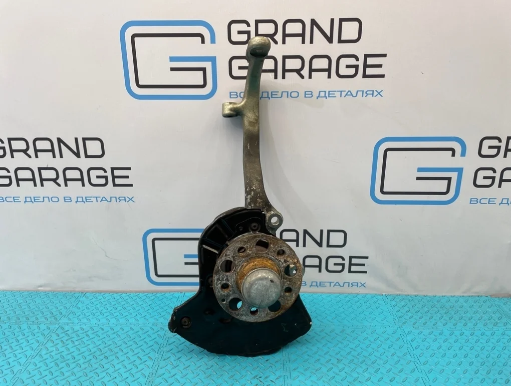 Кулак Mercedes-Benz Cl-Class 2009 A2213322901 W216 273.961 5.5, передний левый