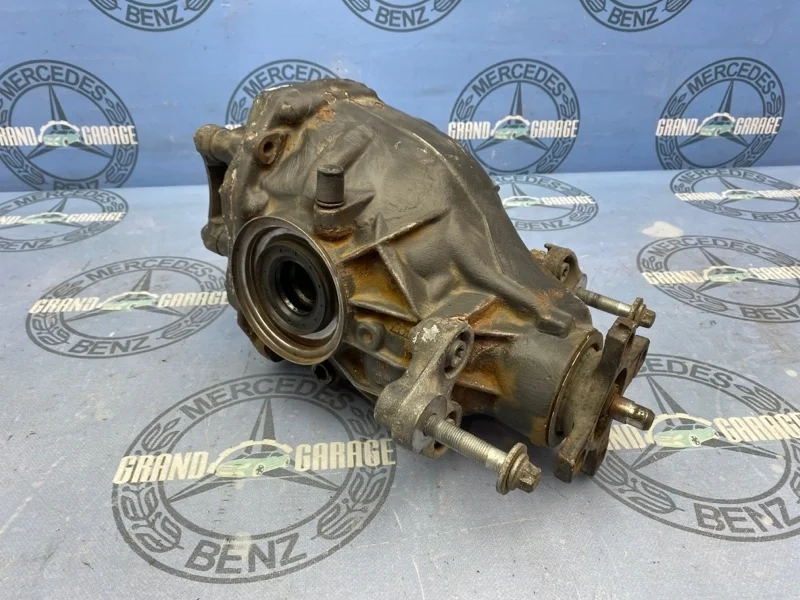 Редуктор Mercedes-Benz S-Class 2213503914 W221 273.961 5.5, задний