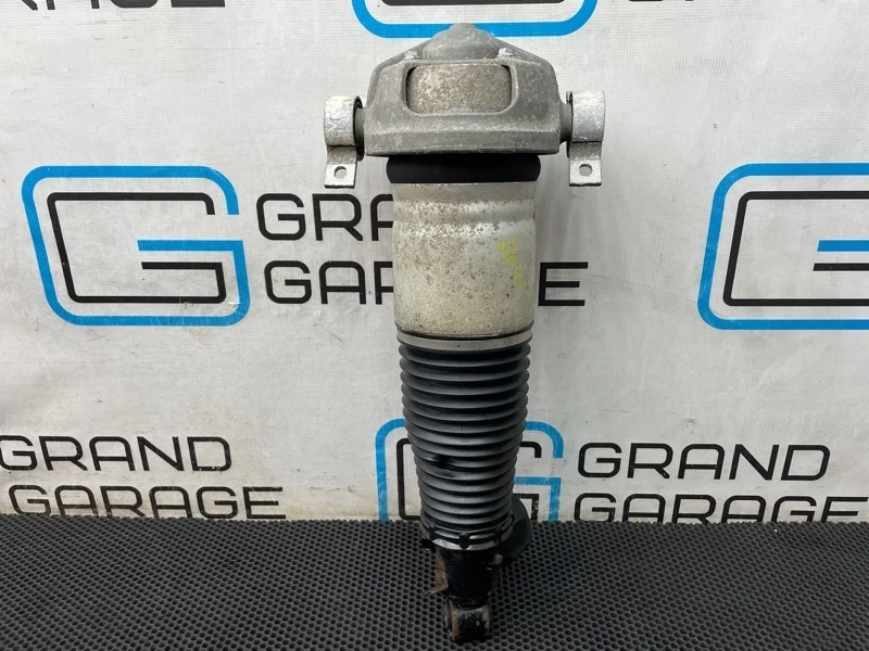 Пневмостойка Audi Q7 7L8616020A 4LB, задняя правая