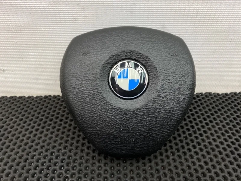 Подушка безопасности в руль Bmw X5 2007 32306884666 E70 N52B30AF 3.0