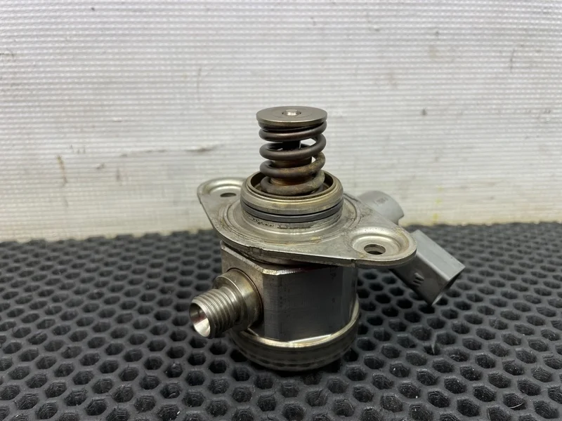 Насос топливный Bmw 7-Series 2010 13517595339 F01 N63B44A 4.4