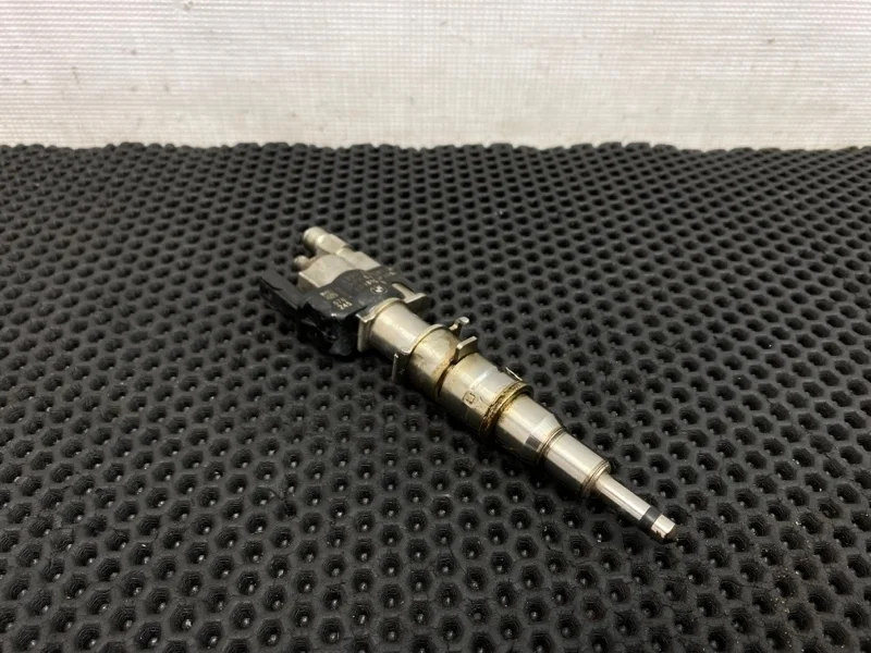 Форсунка топливная Bmw 7-Series 2010 13537585261 F01 N63B44A 4.4