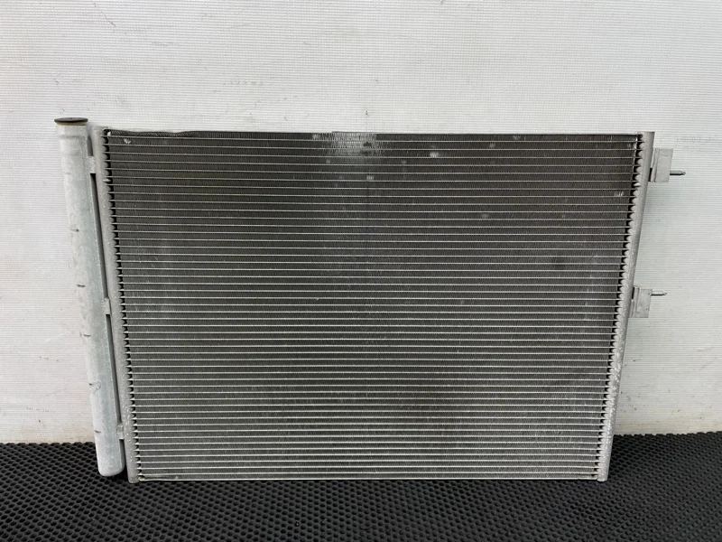 Радиатор кондиционера Mercedes-Benz B-Class 2013 2465000054 W246 270.910 1.6