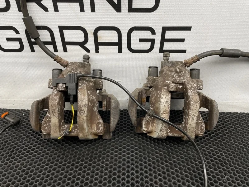 Суппорта задние Mercedes-Benz E-Class 2012 2124230281 W212 276.952 3.5