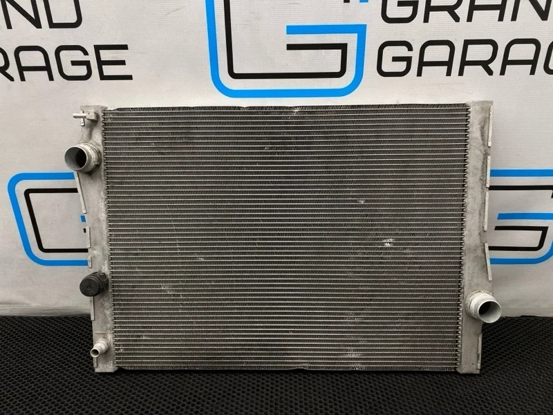 Радиатор охлаждения Bmw X5 2014 17117807624 F15 N57D30 3.0