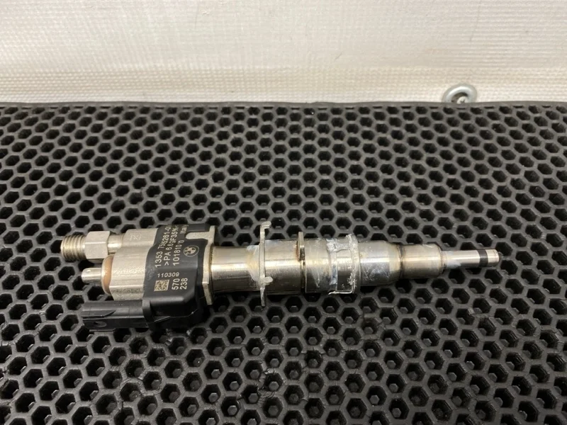 Форсунка топливная Bmw 7-Series 2012 13537585261 F01 N54B30A 3.0