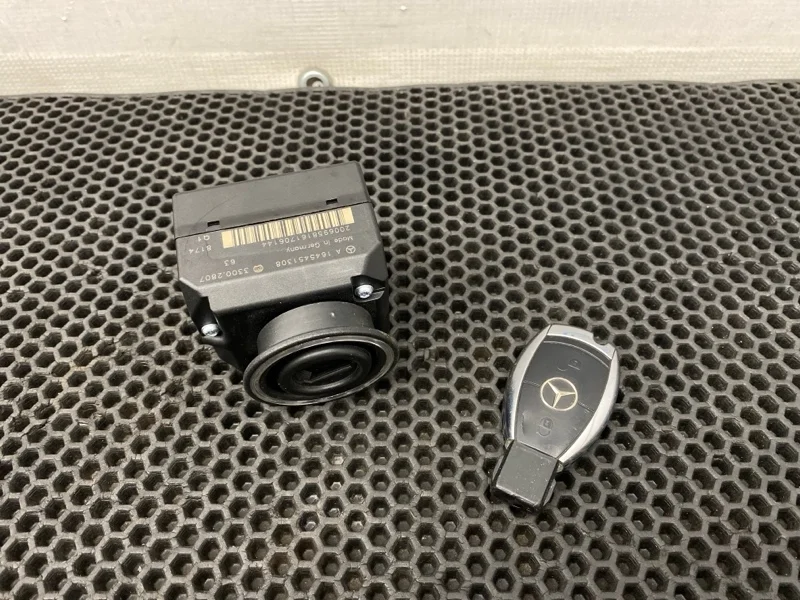 Замок зажигания Mercedes-Benz Ml-Class 2008 A1645451308 W164 272.967 3.5