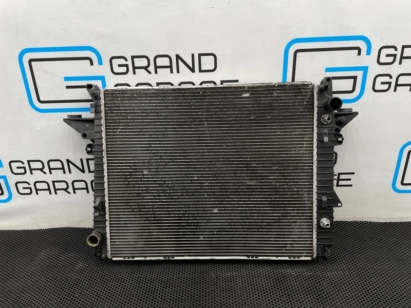 Радиатор охлаждения Land Rover Range Rover Sport 2006 PCC500061 L320 276DT 2.7