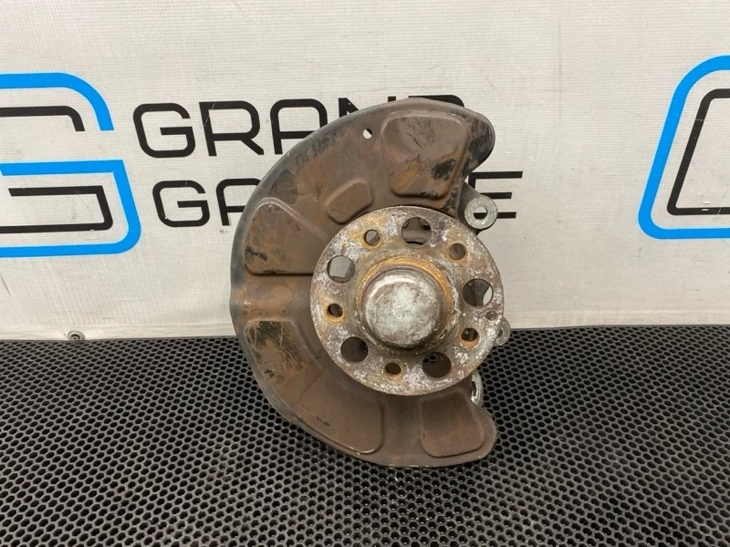 Кулак Mercedes-Benz E-Class 2012 A2123322301 W212 276.952 3.5, передний левый