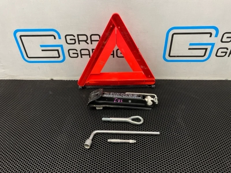 Набор инструментов Mercedes-Benz E-Class 2006 A2115830215 W211 272.943 3.0