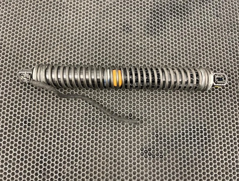 Амортизатор багажника Bmw 7-Series 2011 7185713 F01 N54B30A 3.0, левый