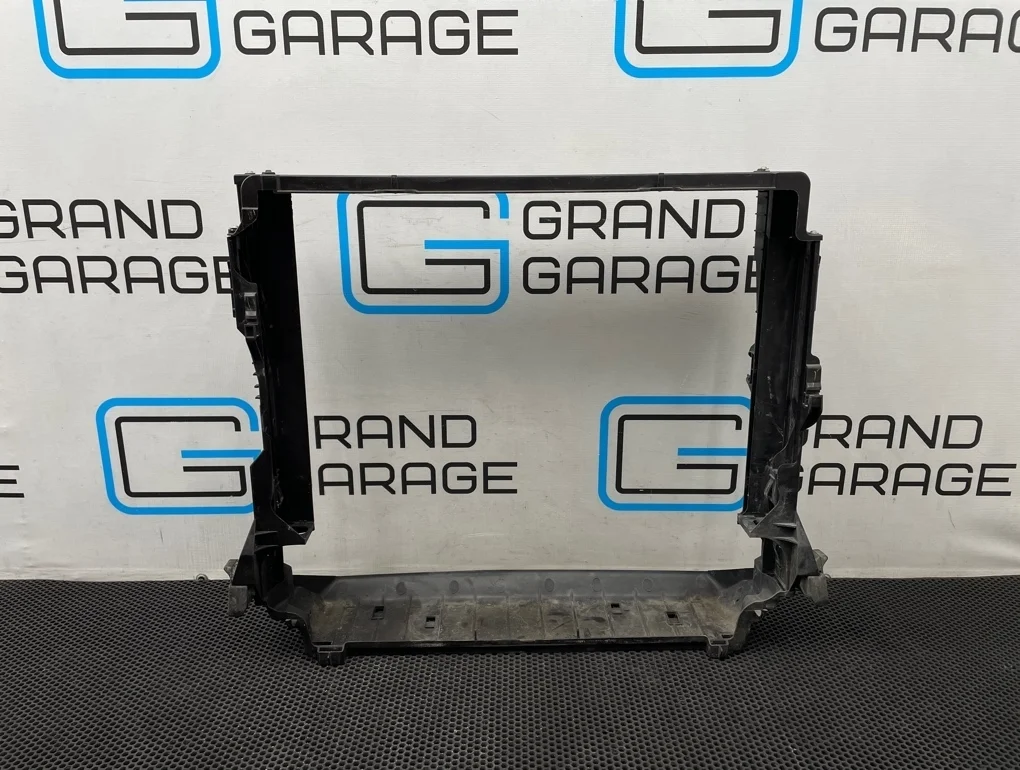 Дефлектор радиатора Bmw X6 2010 17117799761 E71 N55B30A 3.0