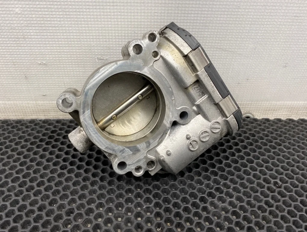 Заслонка дроссельная Mercedes-Benz E-Class 2011 A2661410525 C207 271.860 1.8