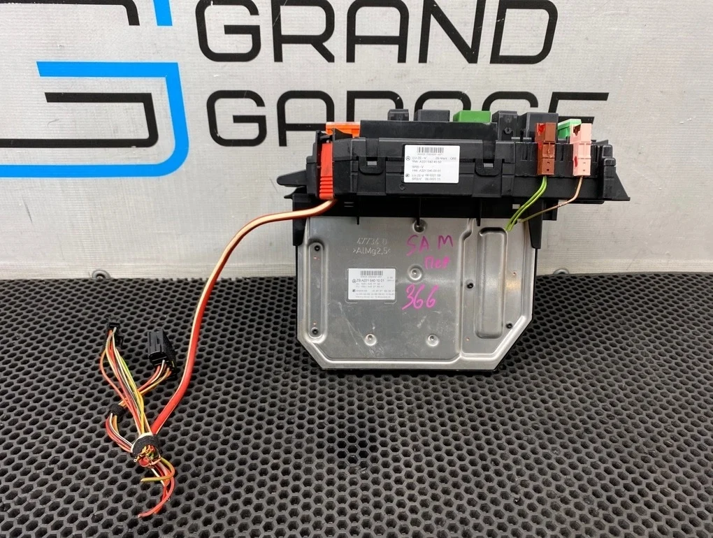 Блок SAM Mercedes-Benz S-Class 2007 A2215401001 W221 272.965 3.5, передний левый