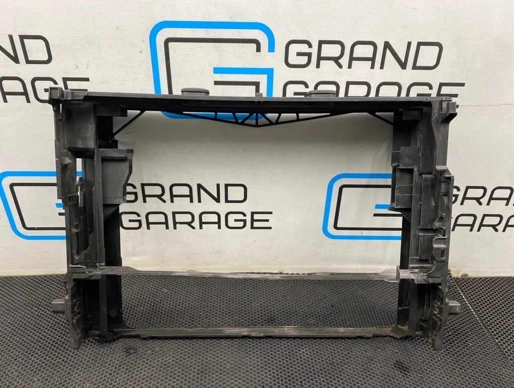 Дефлектор радиатора Bmw 7-Series 2012 17117804617 F01 N54B30A 3.0