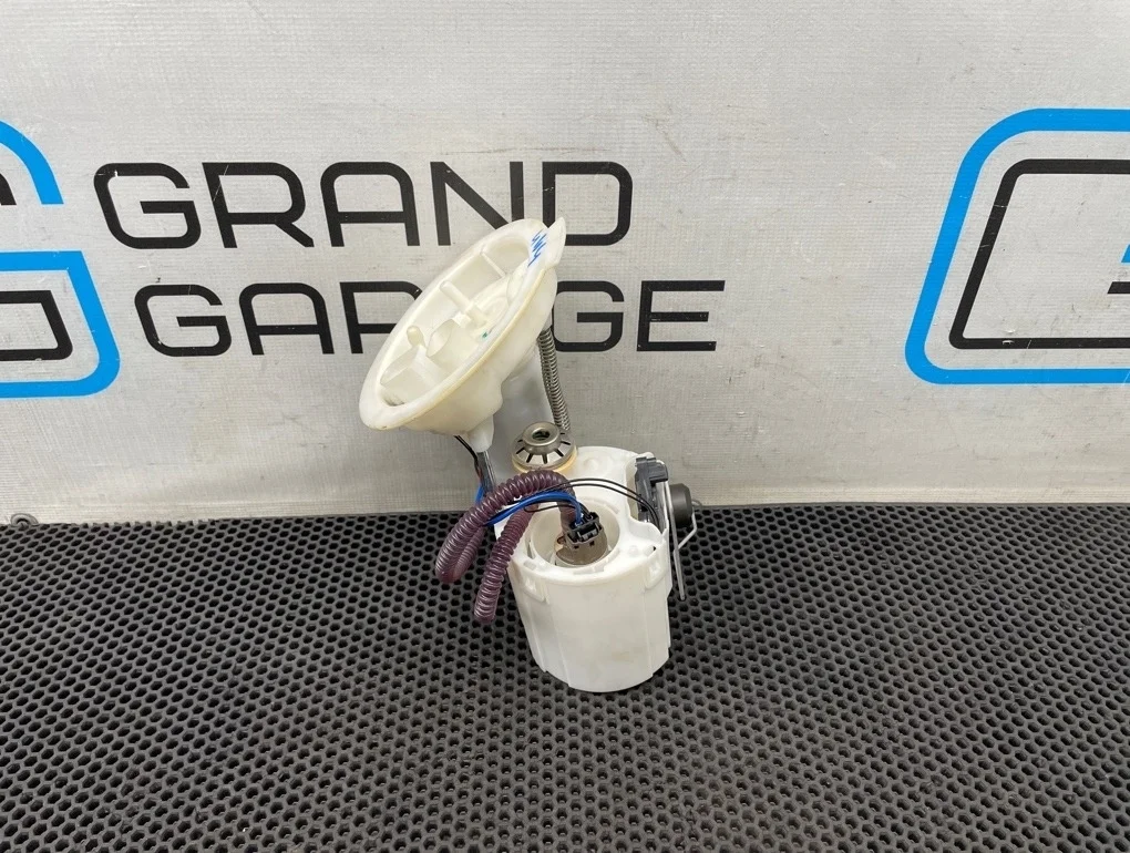 Насос топливный Bmw 3-Series 2013 16117243975 F30 N20B20B 2.0