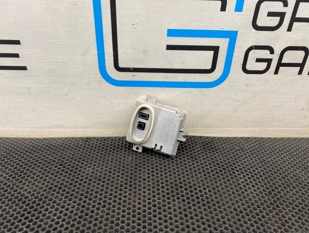 Блок розжига ксенона Volvo Xc70 2008 30744459 BZ B6324S 3.2