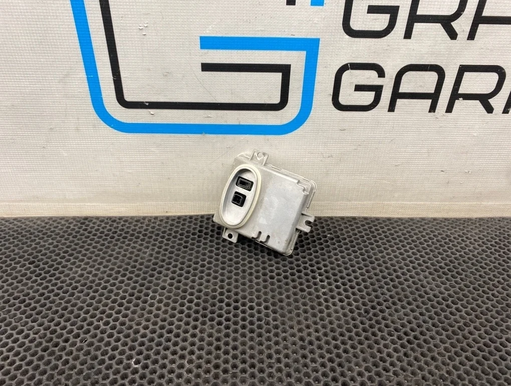 Блок розжига ксенона Volvo Xc70 2008 30744459 BZ B6324S 3.2