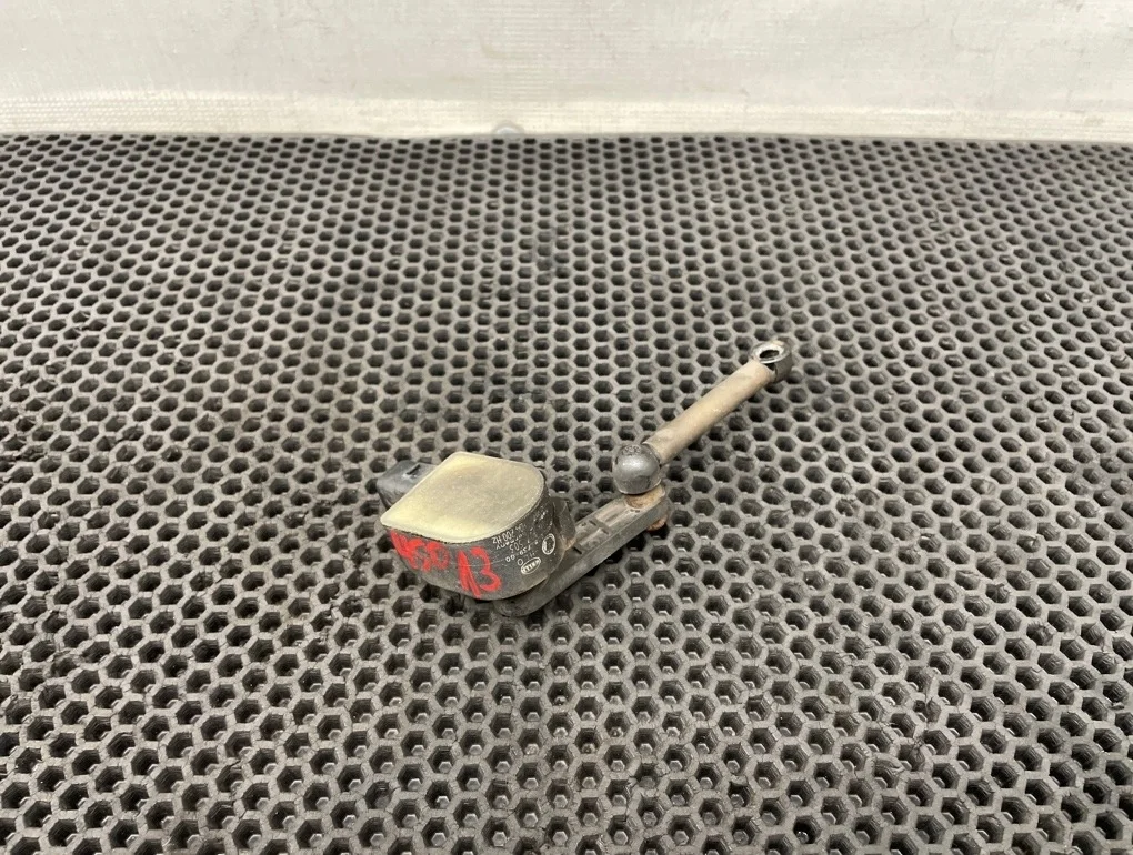 Датчик положения кузова Audi Tt 2007 1T0907503 8J3 BUB 3.2, задний левый