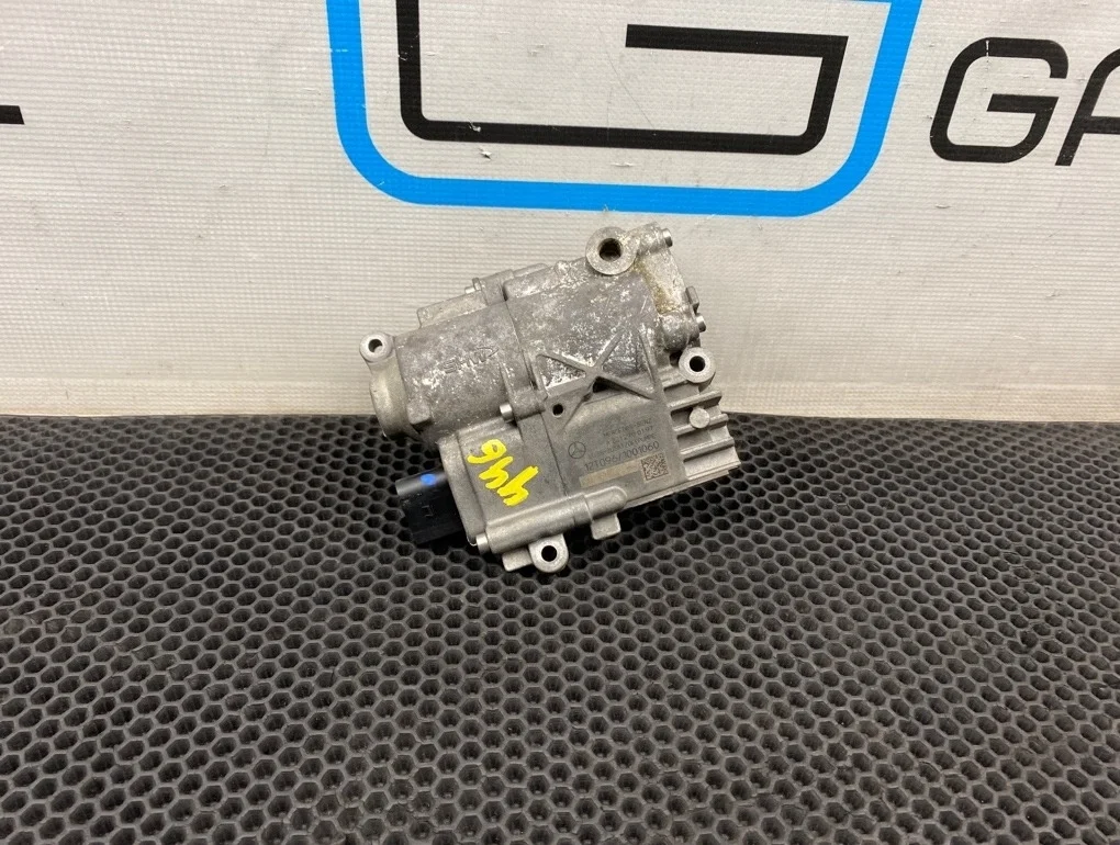 Насос акпп/маслонасос Mercedes-Benz C-Class 2012 A2212700197 C204 271.820 1.8