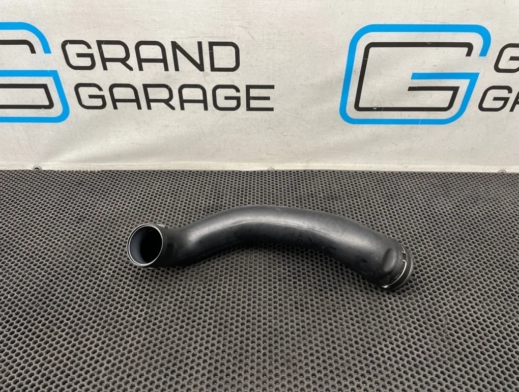 Патрубок воздушный Bmw X6 2009 13717571350 E71 N54B30A 3.0