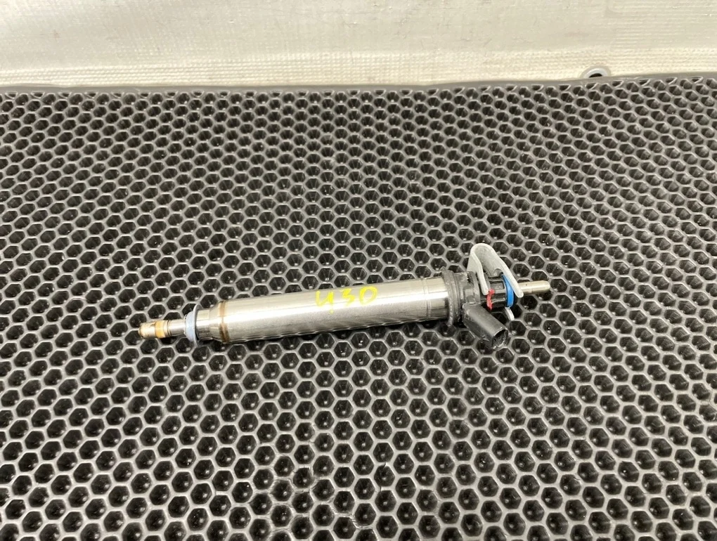 Форсунка топливная Mercedes-Benz B-Class 2012 A2780700687 W246 270.910 1.6