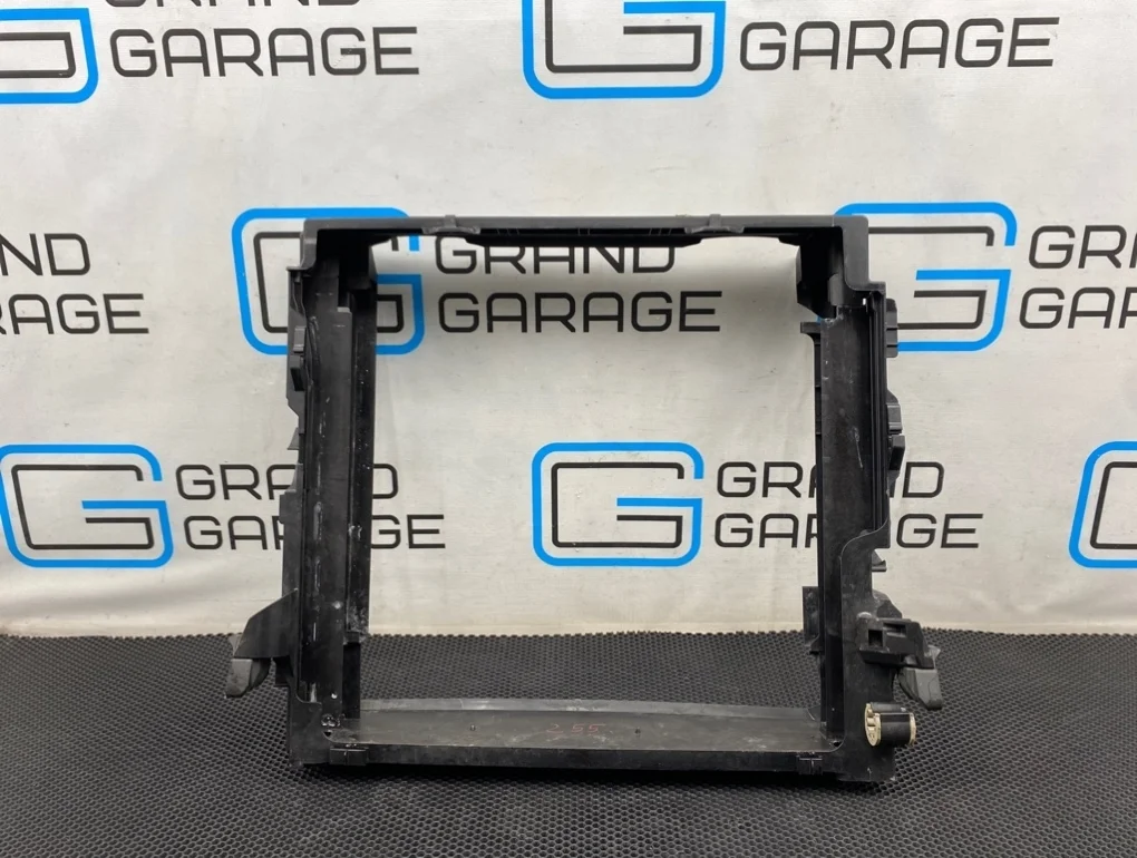 Кронштейн радиатора Bmw X6 2010 17117631474 E71 N63B44A 4.4