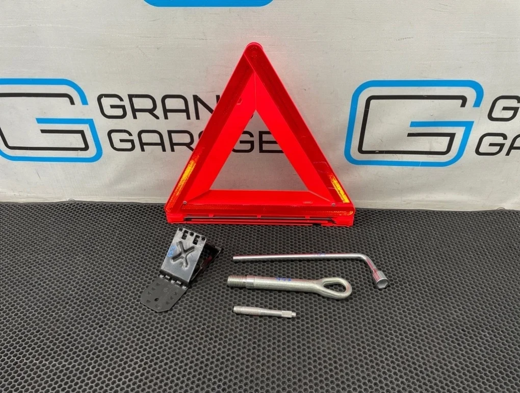 Набор инструментов Mercedes-Benz E-Class 2009 A2048900197 W212 272.980 3.5