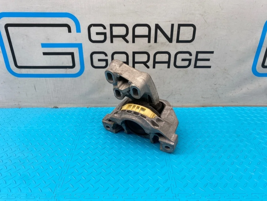 Кронштейн АКПП Mercedes-Benz Cla-Class 2013 A2462400617 C117 270.920 2.0, левый