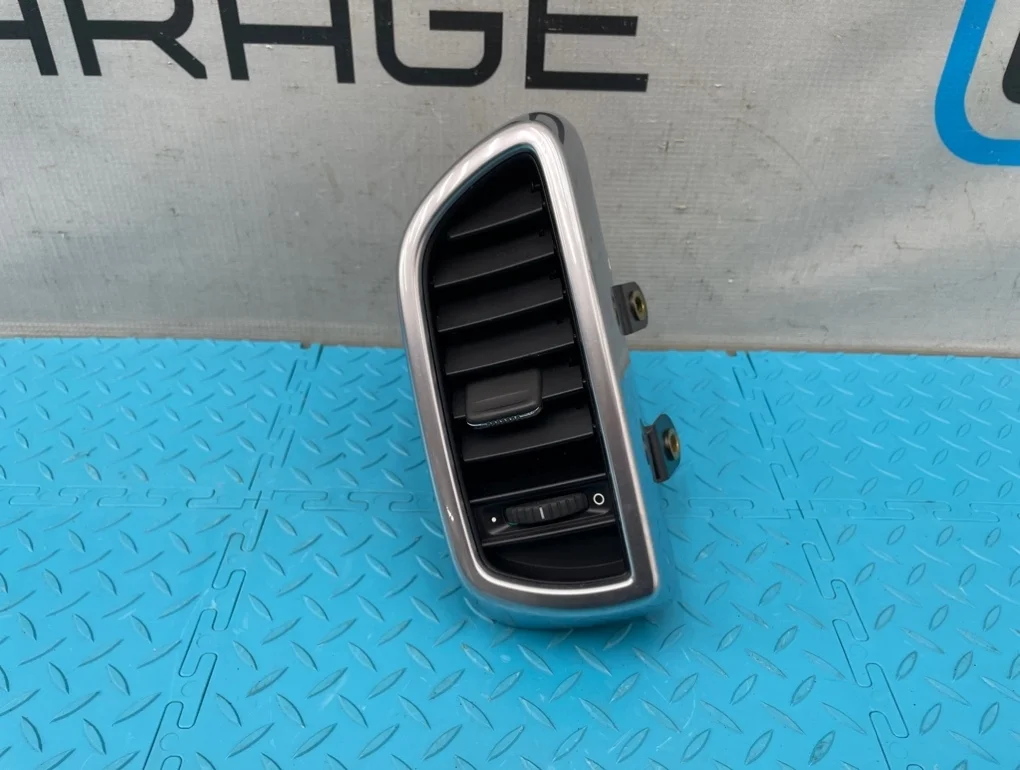 Дефлектор обдува Porsche Cayenne 2013 7P5819704A 958 M55.02 3.6, правый