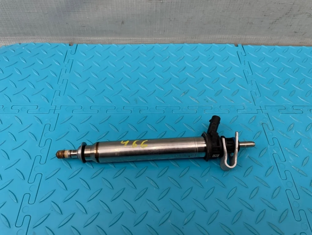 Форсунка топливная Mercedes-Benz B-Class 2012 A2780700687 W246 270.910 1.6