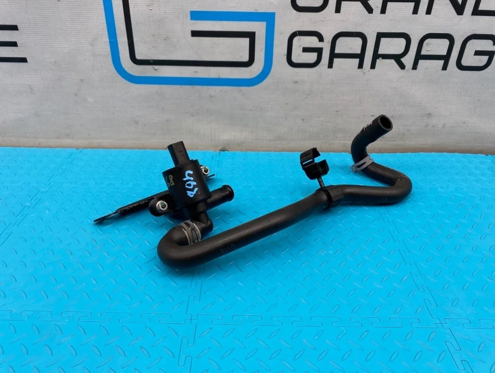 Клапан электромагнитный Audi A4 2014 4H0121671D B8 CDNB 2.0