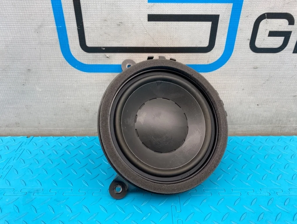 Динамик Volvo Xc70 2007 30797726 BZ B6324S 3.2