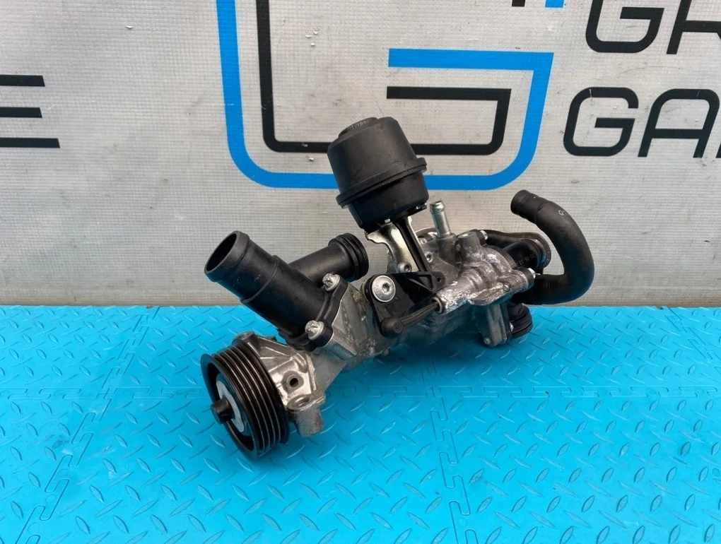 Насос водяной (помпа) Mercedes-Benz Cla-Class 2013 A2702000601 C117 270.920 2.0