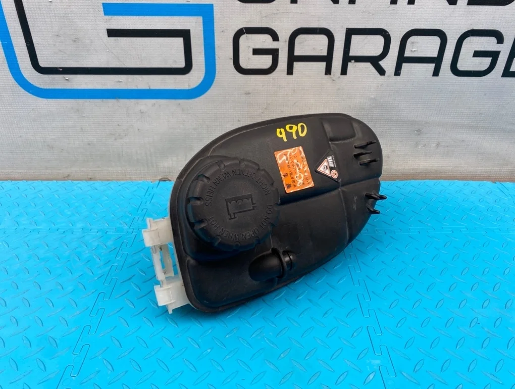 Бачок расширительный Mercedes-Benz Gla-Class 2014 A2465000049 X156 270.920 2.0