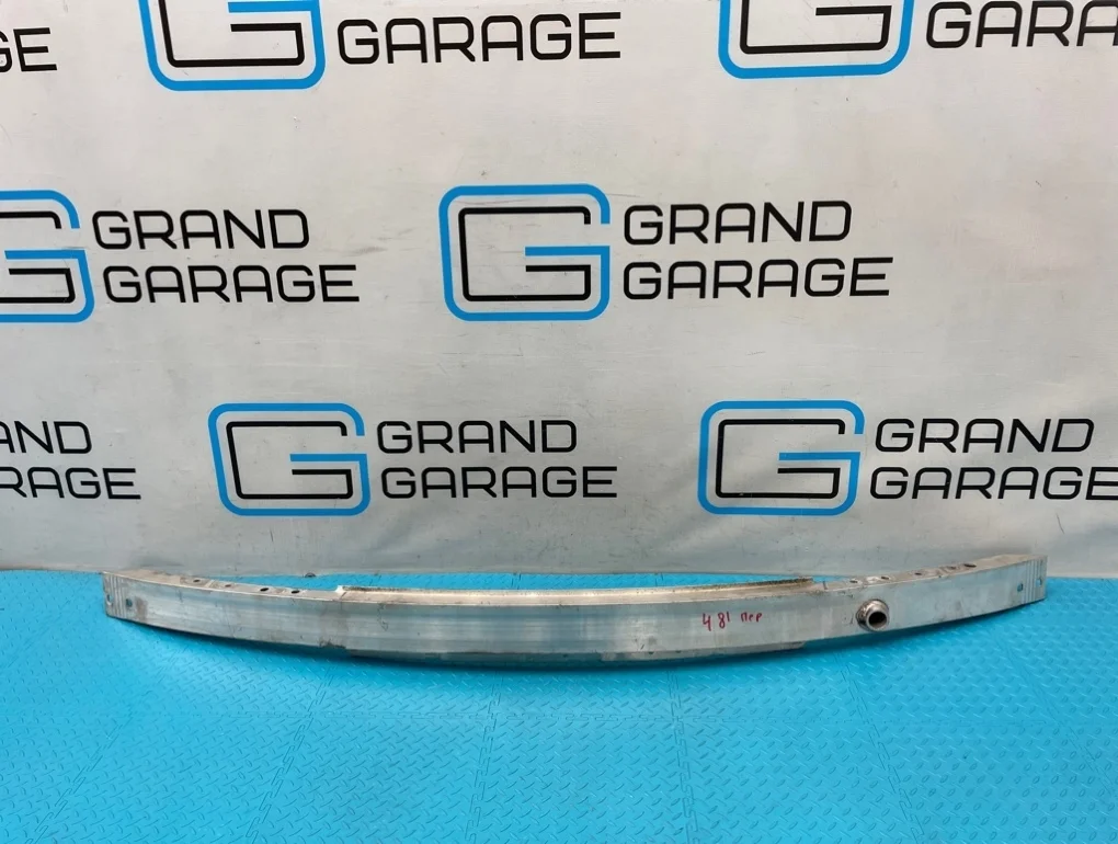 Усилитель бампера Mercedes-Benz C-Class 2013 A2046205134 W204 271.820 1.8, передний