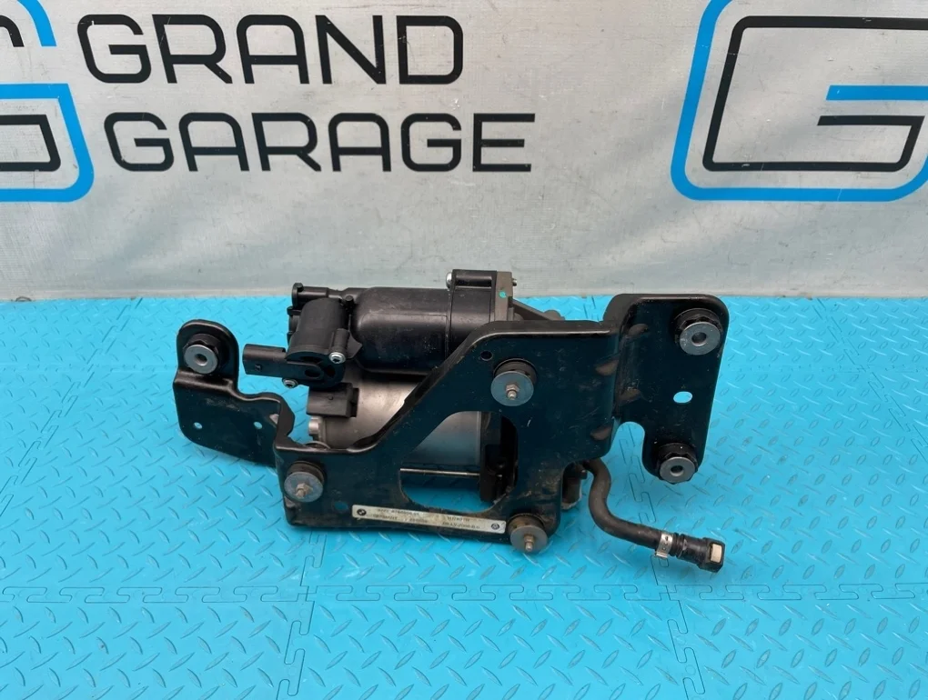 Компрессор пневмоподвески Bmw X5 2009 37226785506 E70 N52B30AF 3.0