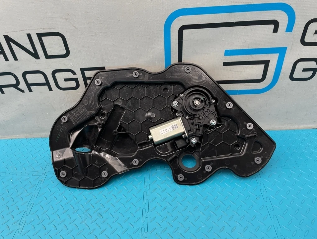 Замок двери Audi A8 2012 4H0839915 D4 CGWD 3.0, задний левый