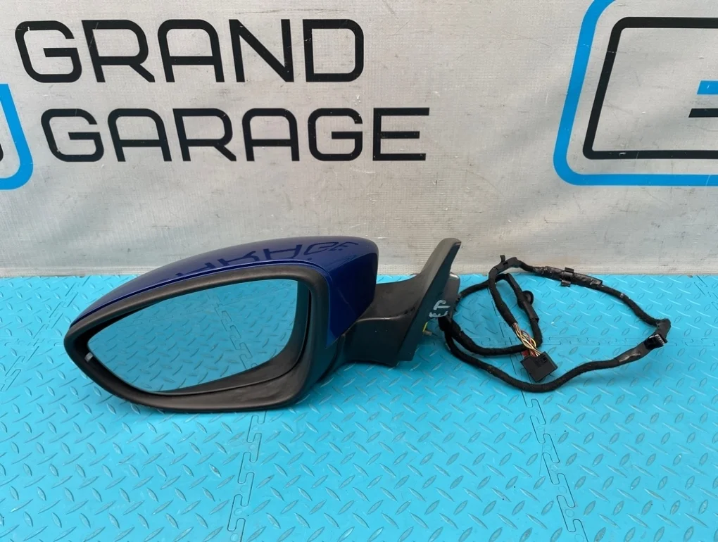 Зеркало Volkswagen Scirocco 2009 1K8857507R 137 CAWB 2.0, левое