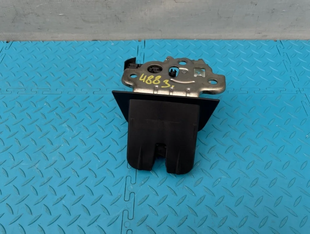 Замок багажника Audi Q7 2011 4F9827505 4LB CJTC 3.0