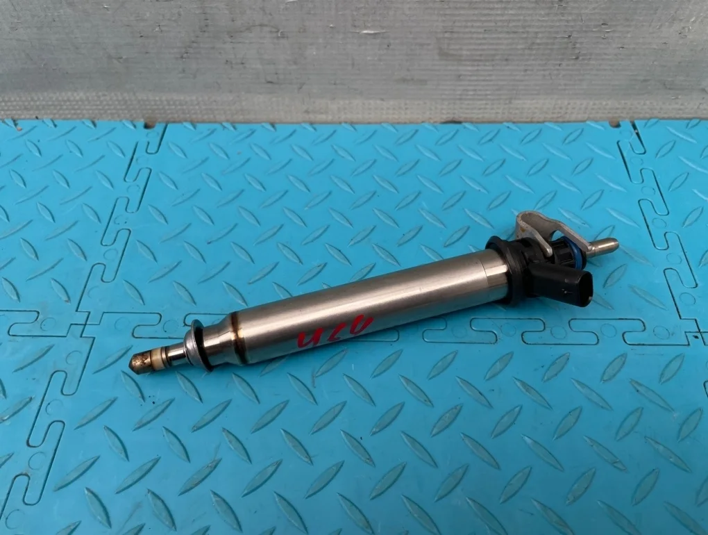 Форсунка топливная Mercedes-Benz E-Class 2011 A2780700687 W212 276.952 3.5