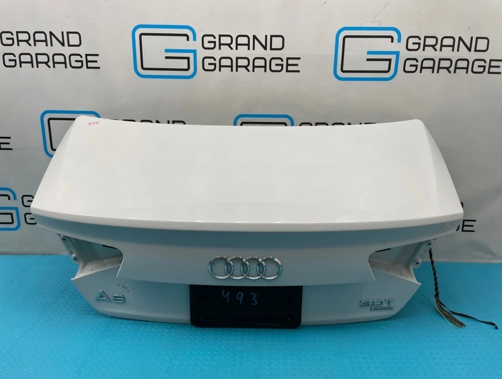 Крышка багажника Audi A8 2012 4H0827023B D4 CGWD 3.0