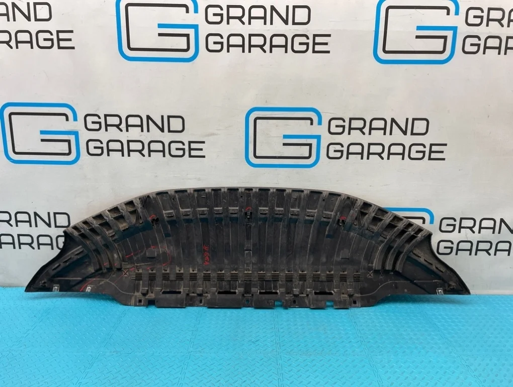 Защита под бампер Audi A8 2012 4H0807611 D4 CGWD 3.0, передняя