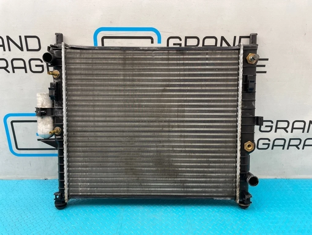 Радиатор охлаждения Mercedes-Benz Ml-Class 2000 A1635000003 W163 113.981 5.5