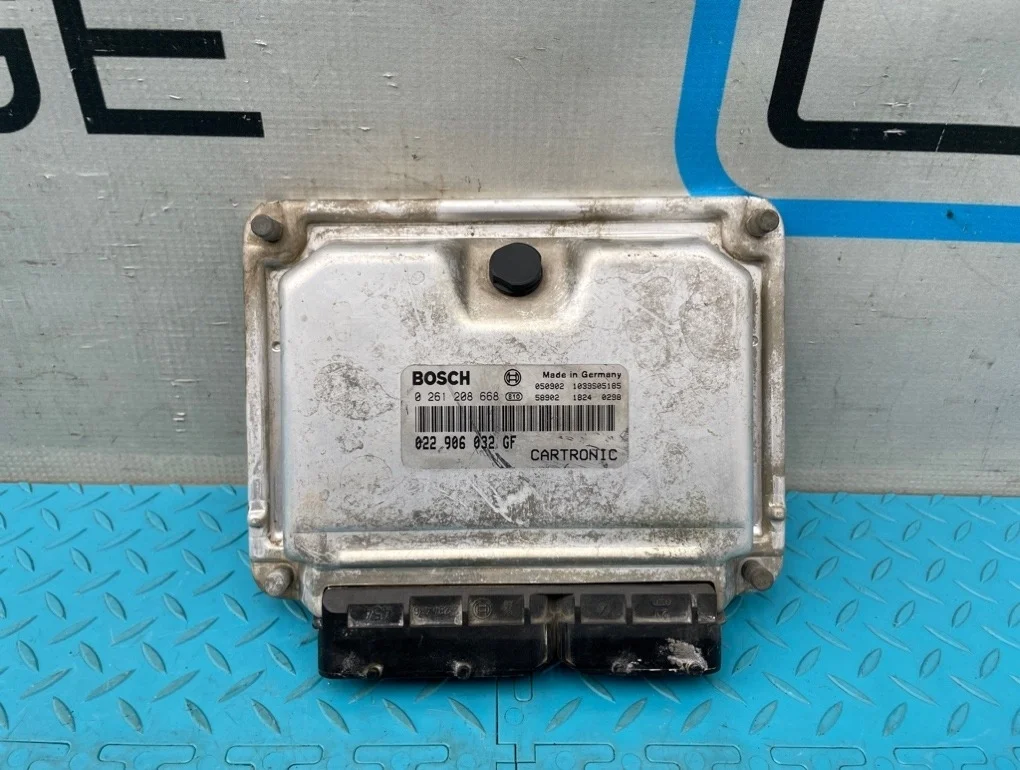 ЭБУ Porsche Cayenne 2005 95561860110 955 M02.2Y 3.2