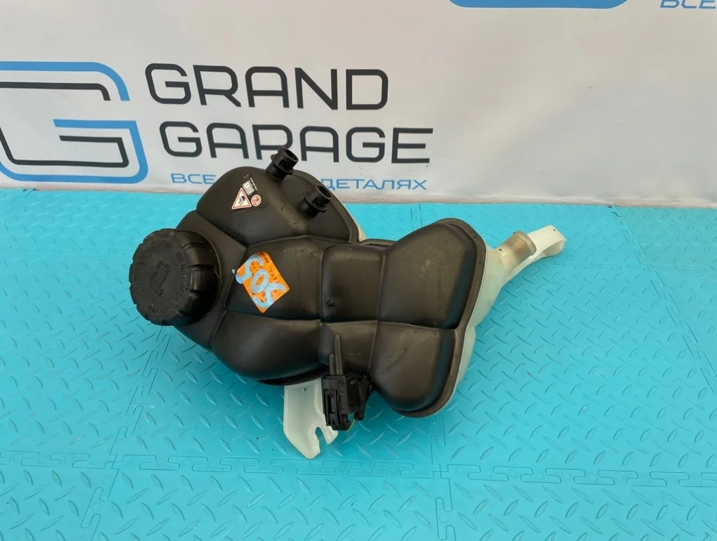 Бачок расширительный Mercedes-Benz S-Class 2007 A2215000349 W221 273.961 5.5