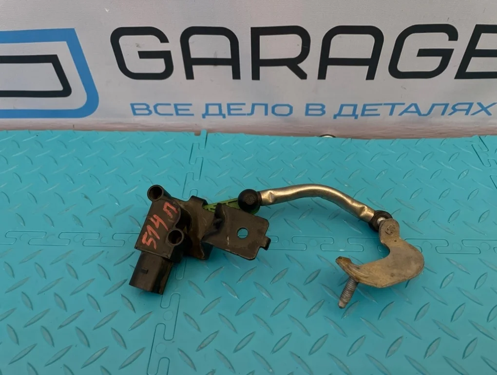 Датчик положения кузова Volkswagen Touareg 2012 3C0907503 7P5 CGRA 3.6, передний левый