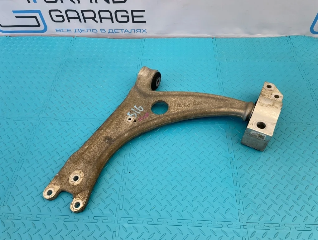 Рычаг Audi Q3 2012 3C0407151H 8UB CPSA 2.0, передний